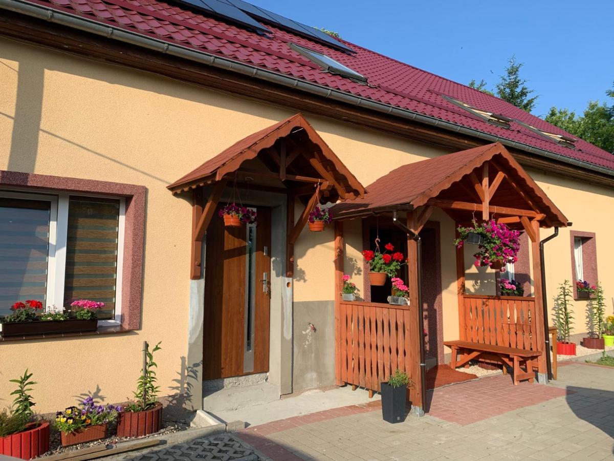 Czarny Kon „Black Horse” Kamienna Gora Ngoại thất bức ảnh